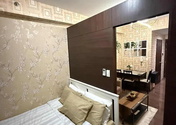 The Pent - Stunning 46f Skyline View Makati Apartment