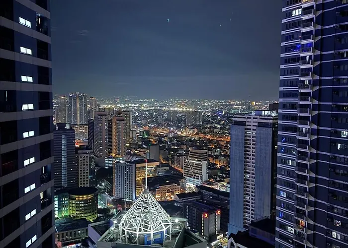 The Pent - Stunning 46f Skyline View Makati Apartment